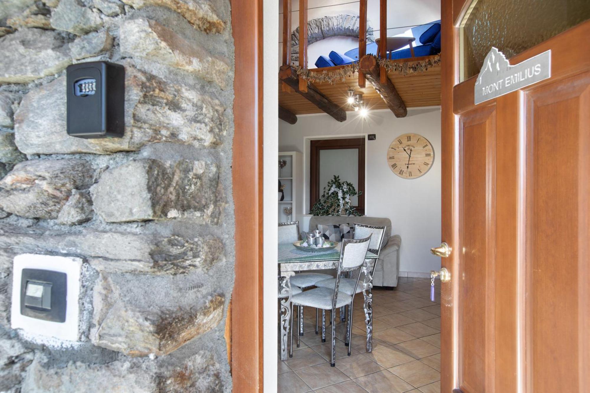 Maison Bebe Mont Emilius Aosta Exteriör bild